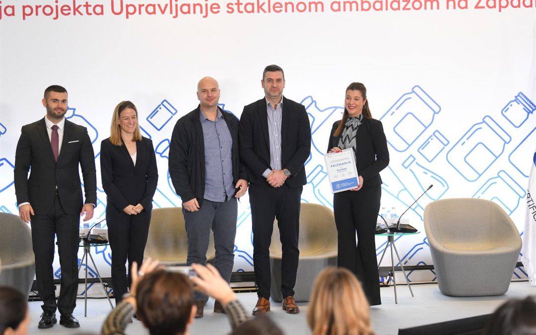 Priznanje Somboru na završnoj konferenciji “Zvono te zove, recikliraj staklo”
